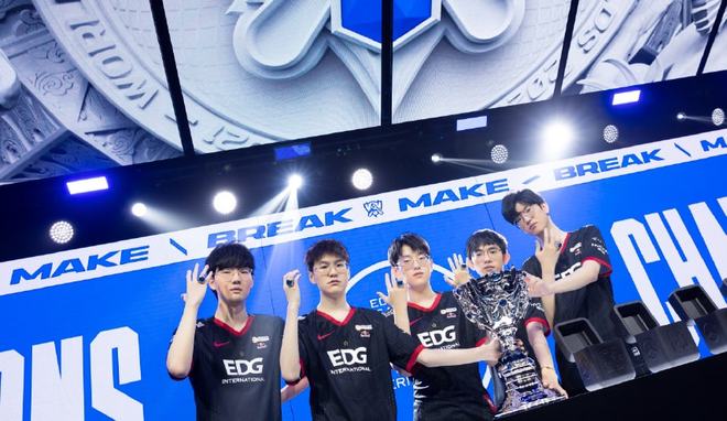 詹姆斯虽然 詹姆斯虽然